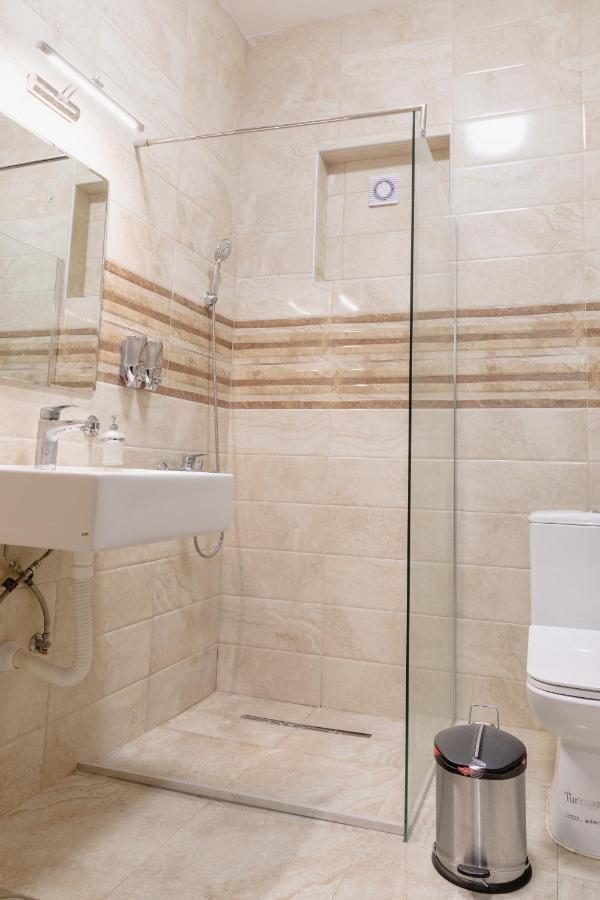 Airmi Hotel Surcin Luaran gambar