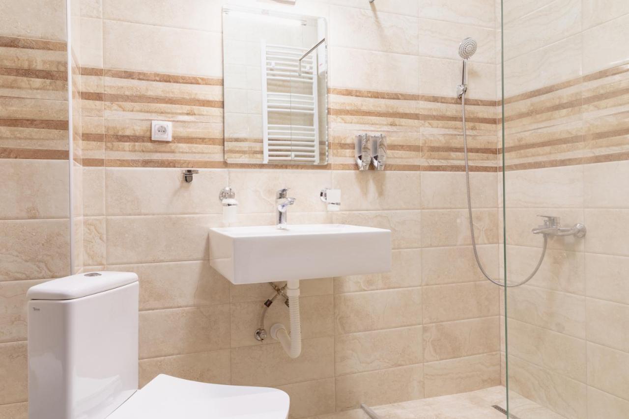 Airmi Hotel Surcin Luaran gambar